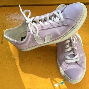 🦄🦄Vejas tennis shoes ESPLAR casual chic kicks lavender🦄🦄